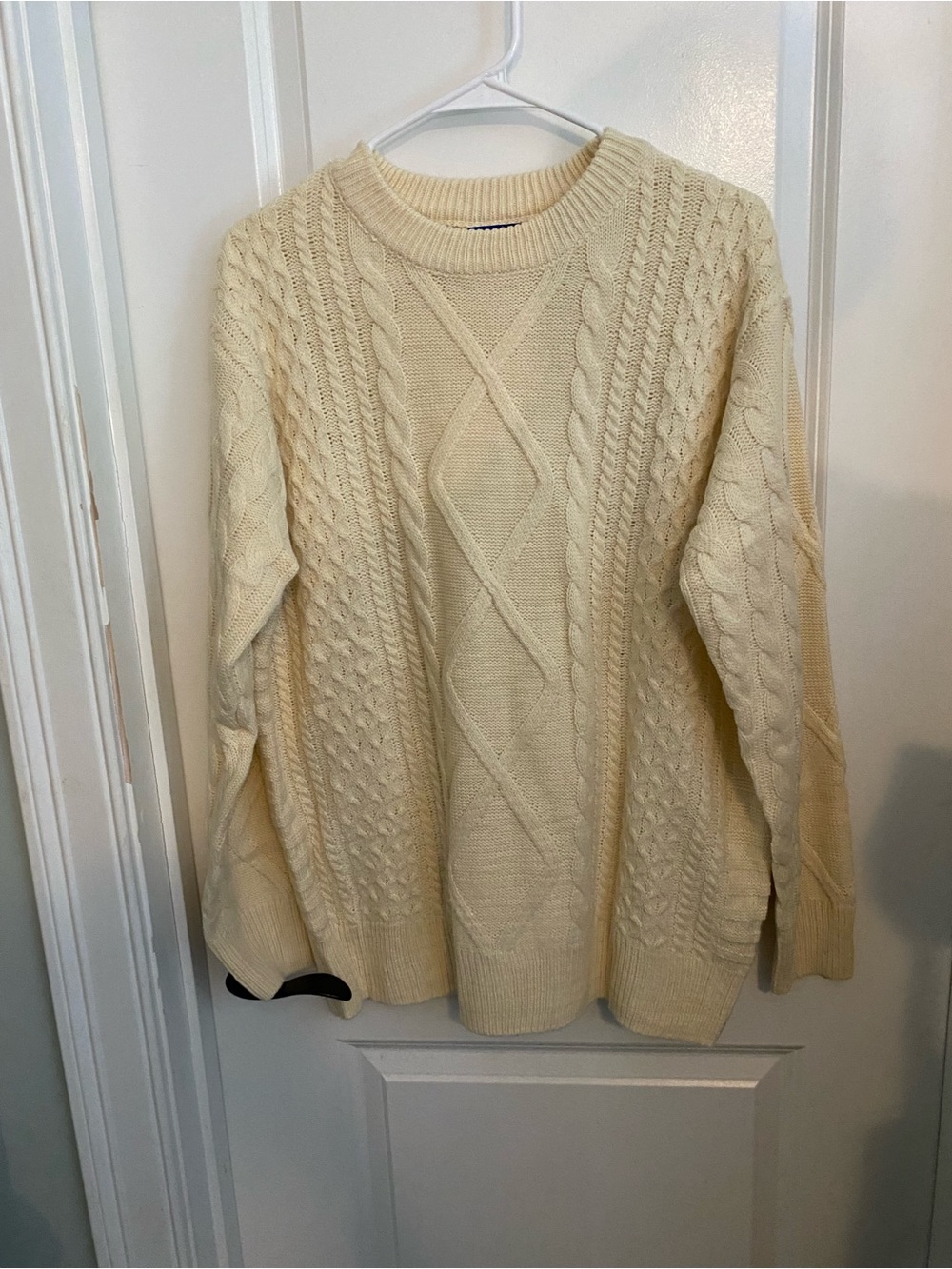 NWT Aelfric Eden Cream Cable-Knit Crewneck Sweater